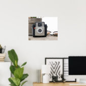 ヴィンテージフィルムカメラフラワーポット&グラス16x20 ポスター (ホームオフィス)
