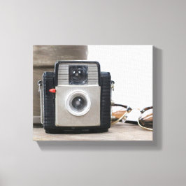 ヴィンテージフィルムカメラ花ポット&メガネ8x10 キャンバスプリント