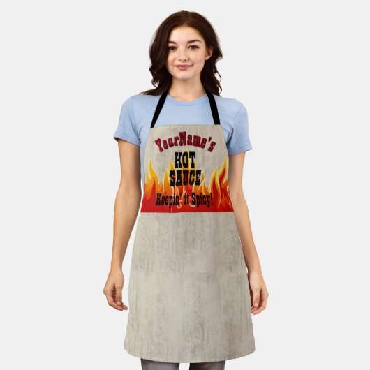 ヴィンテージフパーソナライズされたレイムホットソースシェフ エプロン (着用した状態)
