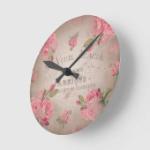 ヴィンテージフランスのシャビーシックバラピンクフローラ ラウンド壁時計 (傾斜)