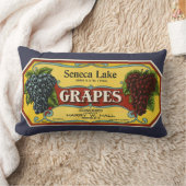 ヴィンテージフルーツクラートラベルアートセネカレークブドウ ランバークッション (ブランケット)
