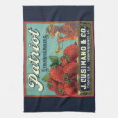 ヴィンテージフルーツクラートラベルアートパトリオットイチゴ キッチンタオル (縦)