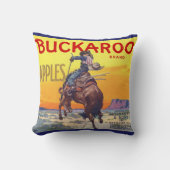 ヴィンテージフルーツクレートラベルアート、バッカロリンゴ クッション (正面)