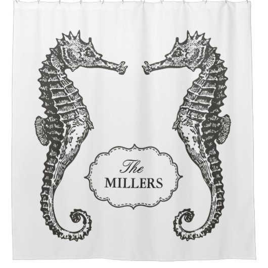 ヴィンテージフレームの文字を持つ手描きのタツノオトシゴ シャワーカーテン (正面)