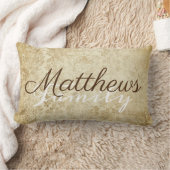 ヴィンテージフローラのカスタマイズ可能なファミリ ランバークッション (ブランケット)