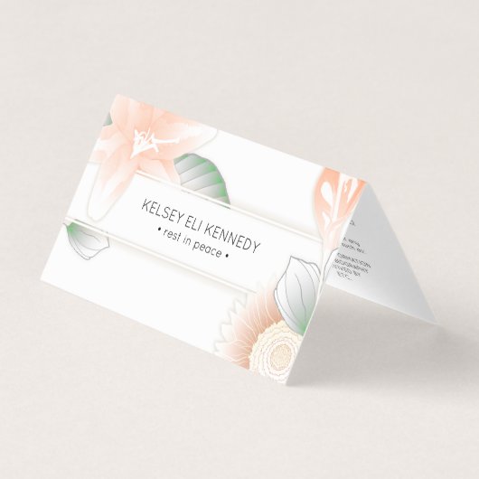 ヴィンテージフローラの優雅さは平和に折り畳まれて残る (正面)