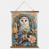 ヴィンテージフローラパターン(の模様が)あるバーンフクロウ 吊り下げ型タペストリー (正面)