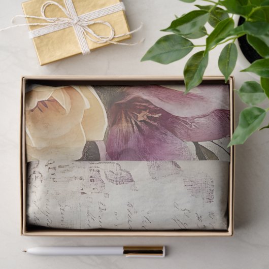 ヴィンテージフローラブーケピンクアンドクリームオンオールド紙 薄葉紙 (ギフト)