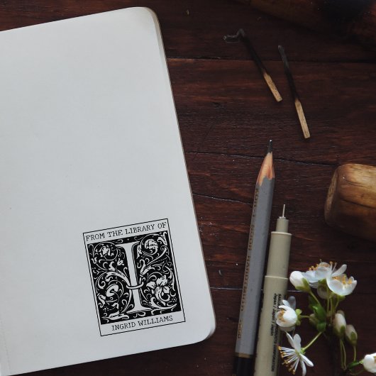 ヴィンテージフローラライブラリからのモノグラム文字I ラバースタンプ