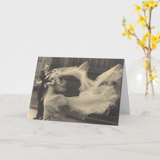 ヴィンテージフローリングドレスと結婚ベールのカード カード (黄色い花)