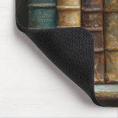 ヴィンテージブックスタック絵を描のアンティークライブラリの壁 マウスパッド (コーナー)