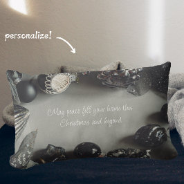 ヴィンテージブラッククリスマスオーナメントとリボン ランバークッション