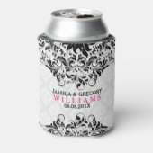ヴィンテージブラックレースオンプラッシュホワイトダマスク 缶クーラー (缶裏面)