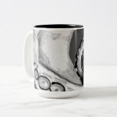 ヴィンテージブラック&ホワイト航海のタコ触手 ツートーンマグカップ (正面左)