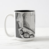 ヴィンテージブラック&ホワイト航海のタコ触手 ツートーンマグカップ (左)