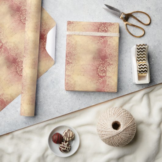 ヴィンテージブルゴーニュバラと金ゴールドバロック・ダマスク ラッピングペーパー (クラフト)