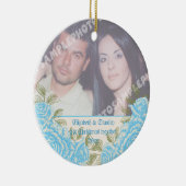 ヴィンテージブルーバラカップルの初めてのクリスマス写真 セラミックオーナメント (右)