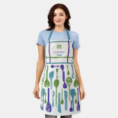 ヴィンテージブルーパープルキッチンスプーンズモノグラムギフト エプロン (着用した状態)