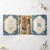 ヴィンテージブルーフローラルパターンQRコードインディアン結婚s 三つ折り招待状 (内部)