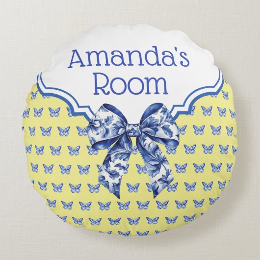 ヴィンテージブルーホワイトバタフライパーソナライズされたボウ ラウンドクッション (正面)