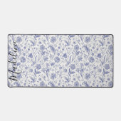 ヴィンテージブルーモダン&ホワイトワイルドフラワー名前をカスタムする デスクマット (正面)