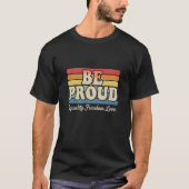 ヴィンテージプライドレインボーLGBTQメンズ Tシャツ (正面)