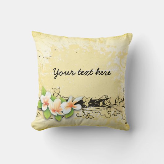 ヴィンテージプルメリア/フランジパニとアイビーイエロー クッション (正面)