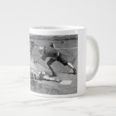 ヴィンテージベースボールバイトゥーレ・デ・タルストラップ， 1885 ジャンボコーヒーマグカップ (正面右)