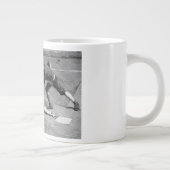 ヴィンテージベースボールバイトゥーレ・デ・タルストラップ， 1885 ジャンボコーヒーマグカップ (右)