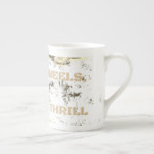 ヴィンテージホイール、タイムレススリル – レトロ車&モーター ボーンチャイナマグカップ (右)