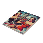 ヴィンテージホラーのピンアップ タイル (側面)