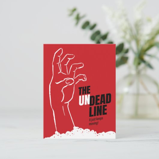 ヴィンテージホラー映画のポスターパロディ – 締め切り解除 ポストカード (スタンド正面)