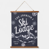 ヴィンテージホリデースキーロッジカスタムホテル 吊り下げ型タペストリー (正面)