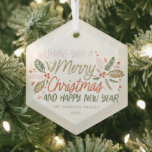 ヴィンテージホリーブライトタイポグラフィクリスマス ガラスオーナメント<br><div class="desc">このフェスティバルとシックな休日のデザインは、色の甘いスタイルのタイポグラフィで私たちのオリジナルの手を引いた冬の葉を鮮やか特徴とする。</div>