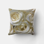 ヴィンテージホワイトローズブーケ装飾用クッション クッション (裏面)