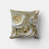 ヴィンテージホワイトローズブーケ装飾用クッション クッション (正面)