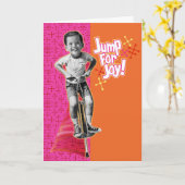 ヴィンテージポゴスティック – 喜びのためにジャンプ！レトロ誕生日 カード (黄色い花)