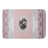 ヴィンテージポートレート及びレース バスマット (正面)