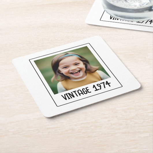 ヴィンテージマイルストン誕生日写真保存画像 スクエアペーパーコースター (アングル)