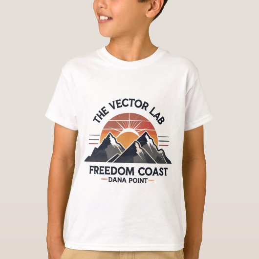 ヴィンテージマウンテンサンセットアウトドアアドベンチャーレトロ Tシャツ (正面)