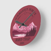ヴィンテージマウンテンサンセットアウトドアレイクリトリートレッド ラウンド壁時計 (傾斜)