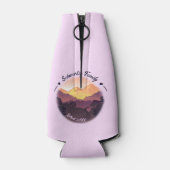 ヴィンテージマウンテンサンセットファームハウスリトリートパープル ボトルクーラー (裏面)