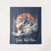 ヴィンテージマウンテンパインスキーオレンジサンセット タペストリー (正面)