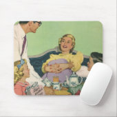 ヴィンテージママサービングブレックファーストインベッドバイファミリー マウスパッド (マウス)