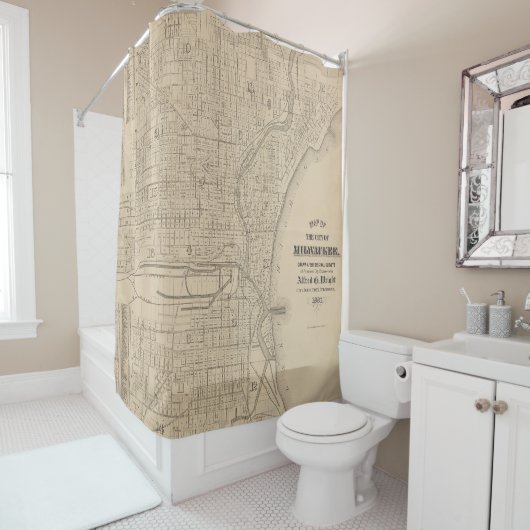 ヴィンテージミルウォーキー、ウィスコンシンの地図 シャワーカーテン (インサイチュ)