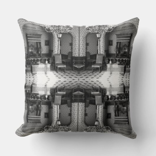 ヴィンテージモナコパレスプリンスルイ13ルームマウス クッション (正面)