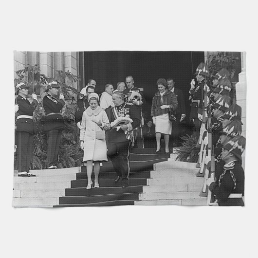 ヴィンテージモナコプリンスアルバートアンドプリンセスグレース キッチンタオル (横)