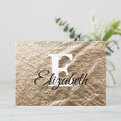 ヴィンテージモノグラムタイポグラフィ金ゴールドの縮れた紙 シーズンカード (スタンド正面)