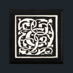 ヴィンテージモノグラムCアールヌーボー文字 ギフトボックス<br><div class="desc">アールヌーボーの文字 – Monograms From the Arts & Crafts Movementこの文字Cは、手描きのつる植物パターンに囲まれた頑丈なモノグラムCで、1901年にアールヌーボーのパターンのスタイルの芸術と工芸運動で初めて出版された。</div>
