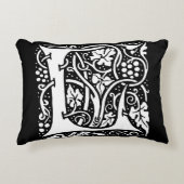 ヴィンテージモノグラムLアールヌーボー アクセントクッション (正面)